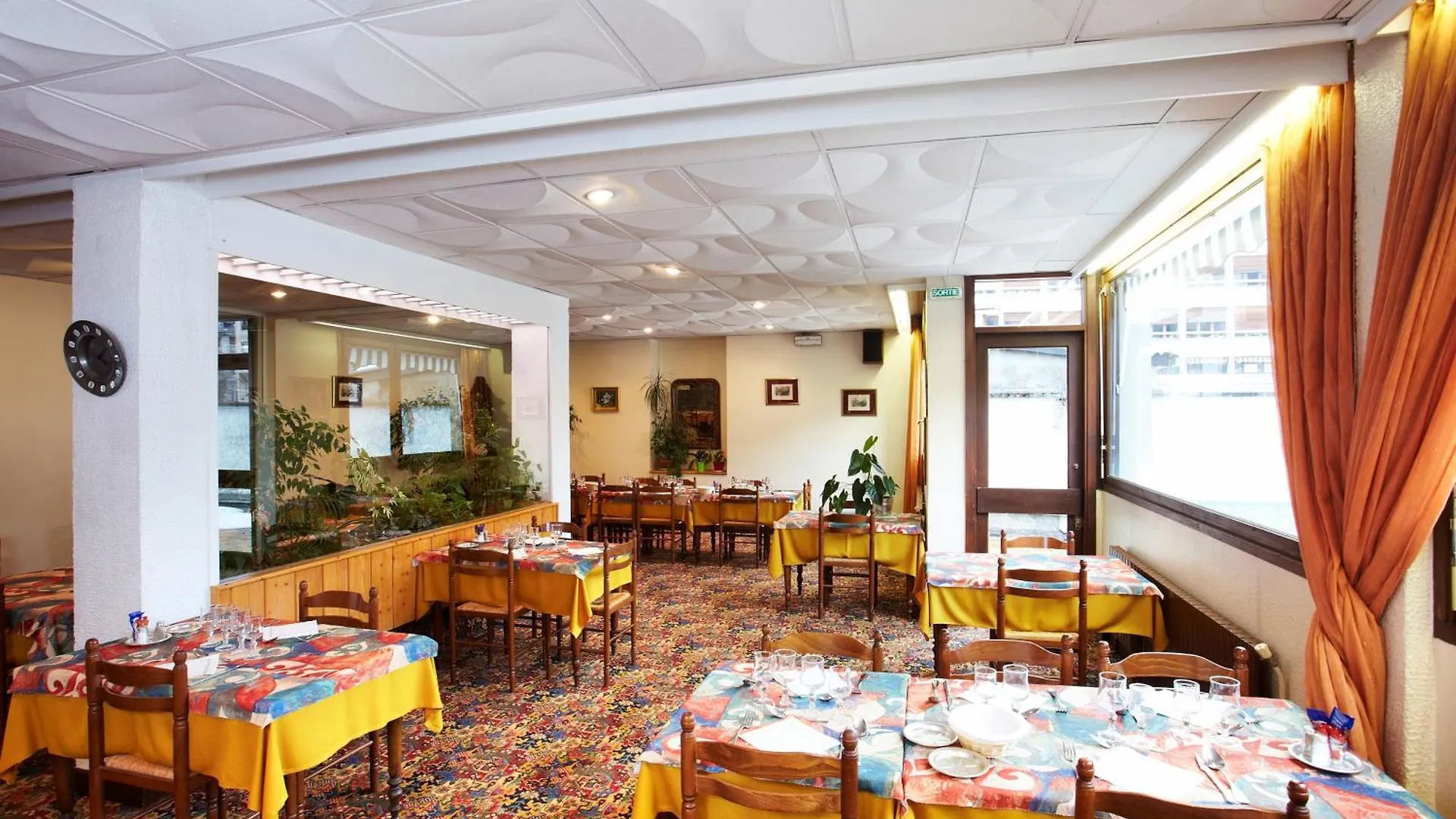 Hôtel de Paris Bagnères-de-Luchon France