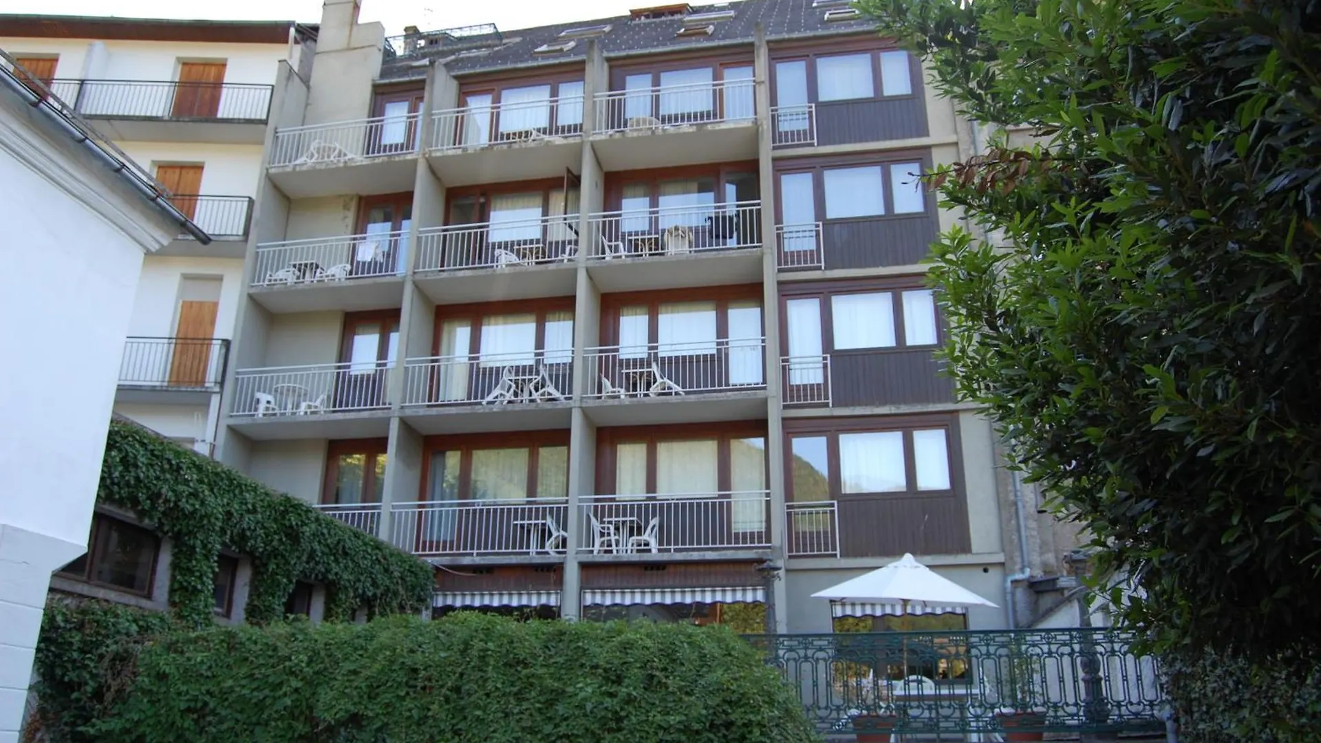 Hotel Hôtel de Paris Bagnères-de-Luchon